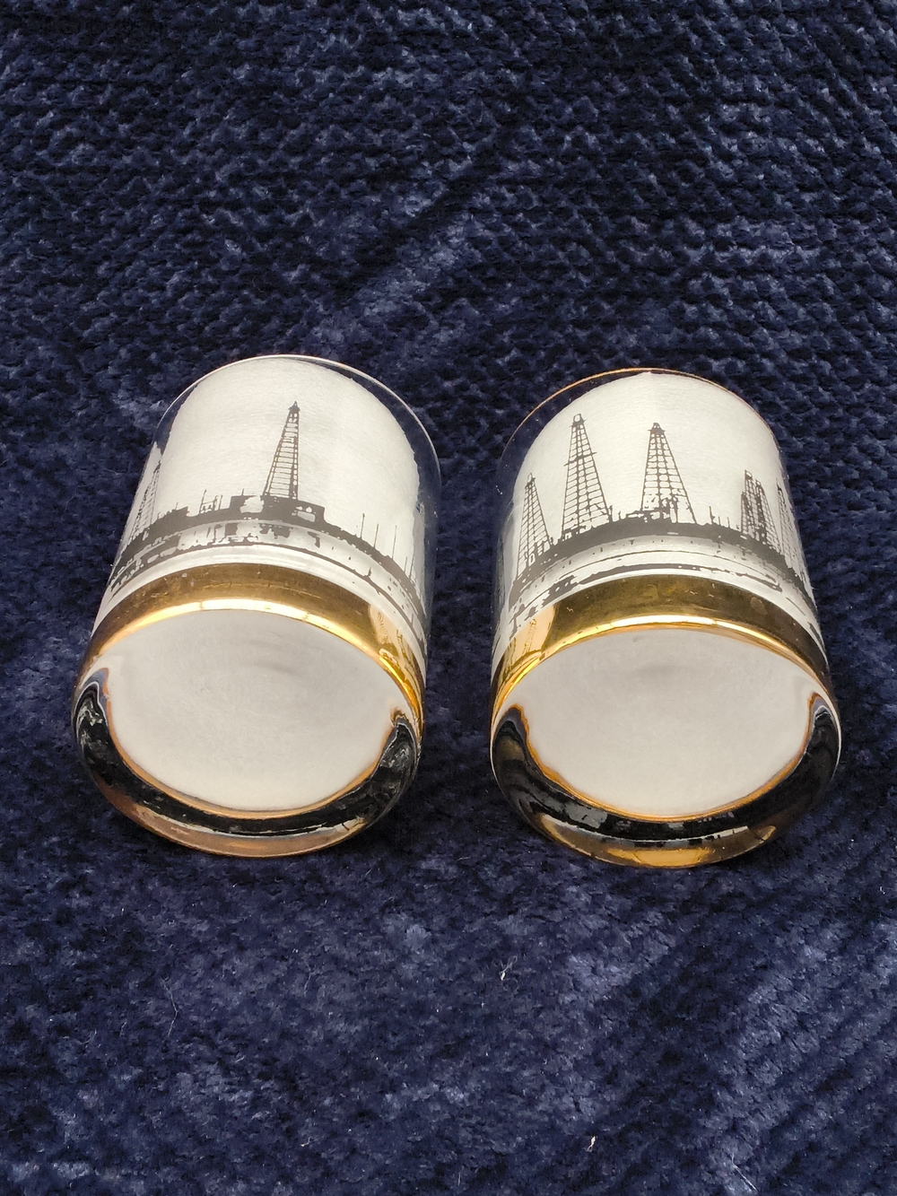 Vintage Mid-Century Modern "Black Gold" Oil Derrick Highball Glasses – Set of 2 - Picture 6 of 8